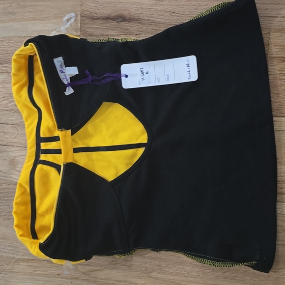 Size Medium Yellow Sleeveless Shirt - Picture 4 of 6